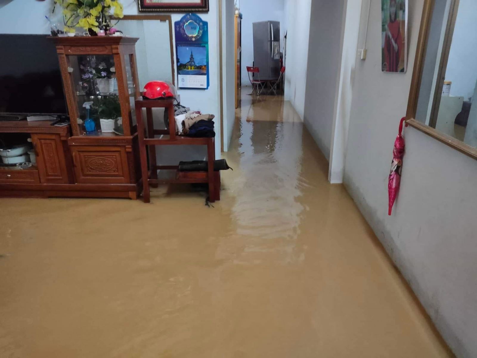 Nằm mơ thấy nước - Điềm báo bất ngờ & con số phát tài! 9 Nằm mơ nước tràn vào nhà ứng với con số may mắn nào?